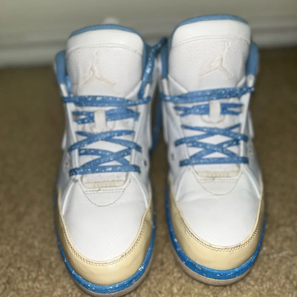 2010 Jordan 1 Fund 5/8th White and univeristy Blue